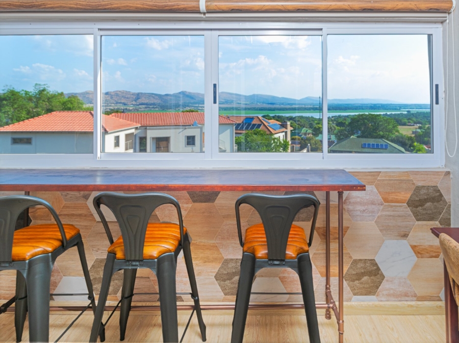 6 Bedroom Property for Sale in Kosmos Ridge North West